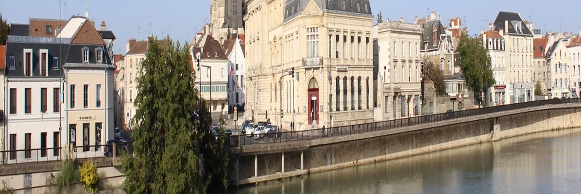 Image Rencontre femme cougar Meaux