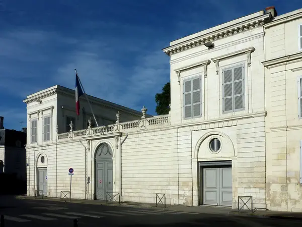 Les Cougars Rencontre femme cougar Charente-Maritime